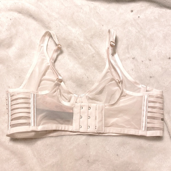 VS Unlined Off-White Mesh Bra - Picture 3 of 4